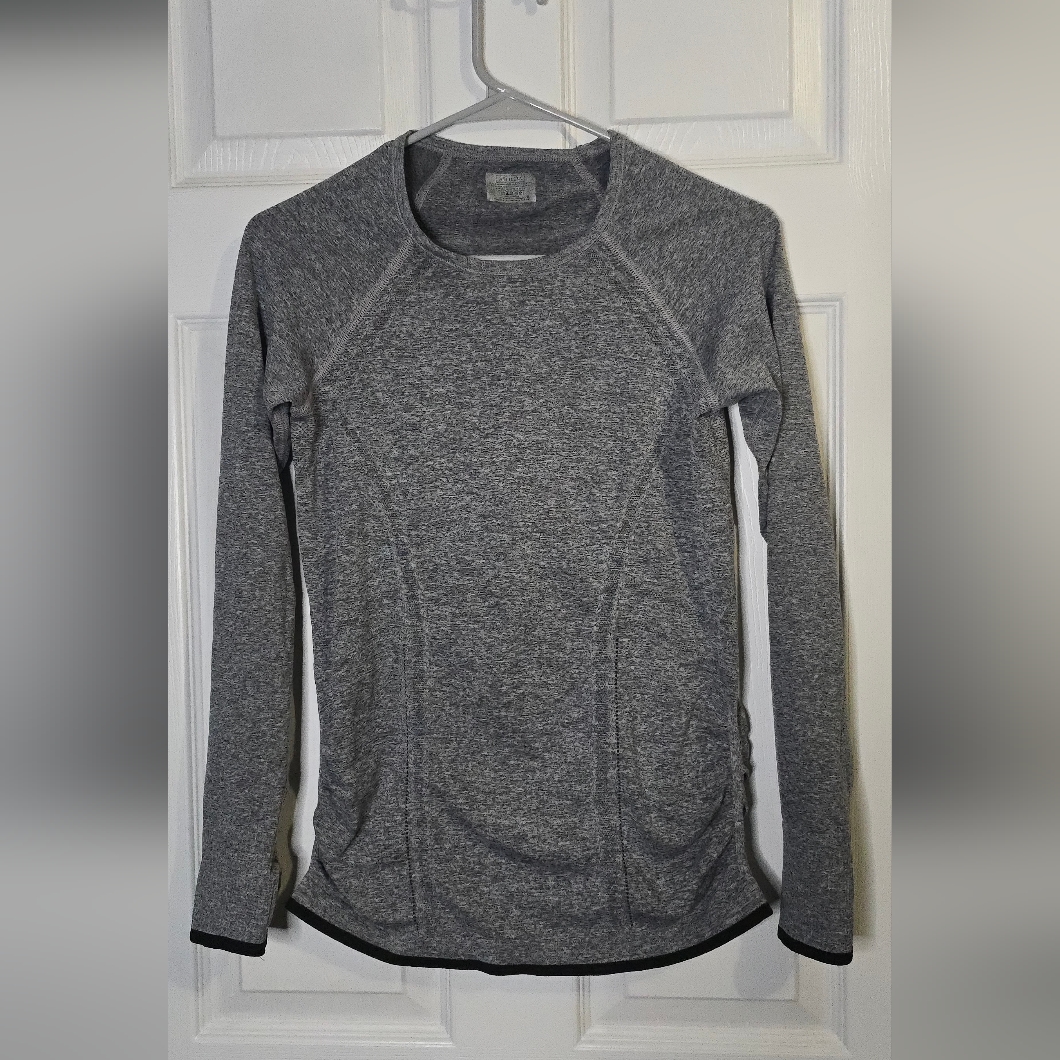 Athleta Heather Gray Long Sleeve Tee
